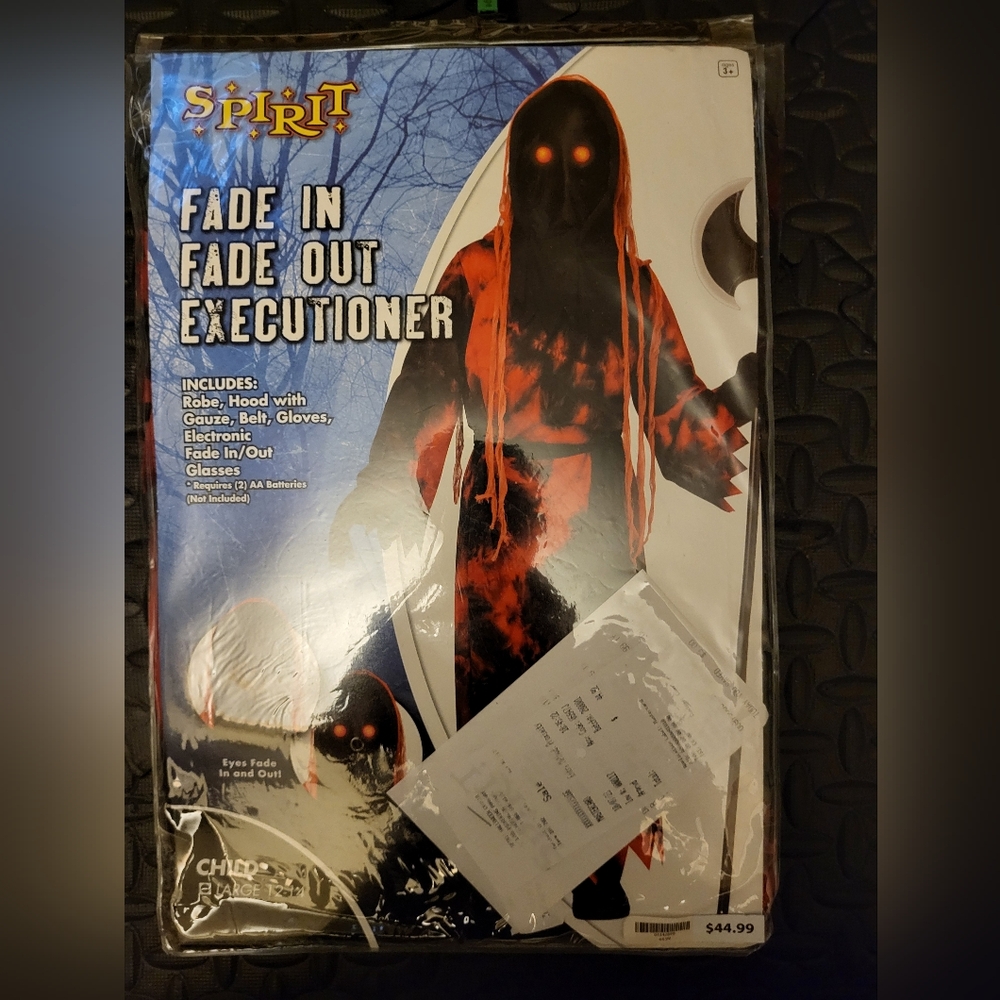NWT spirit Fade In Fade out executioner costume